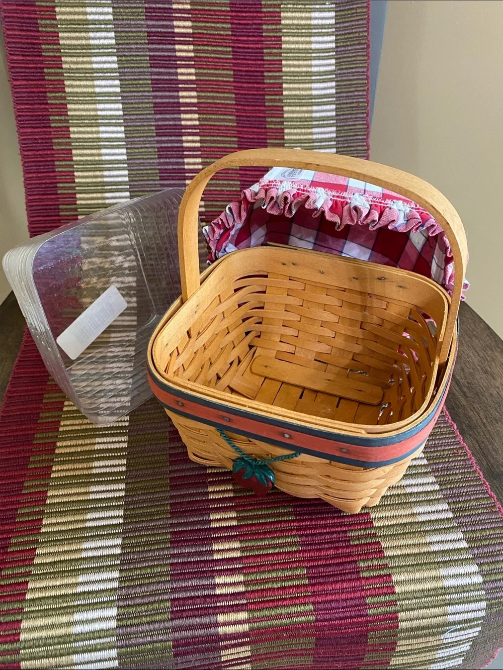 Longaberger 2001 All-American Strawberry Basket 🧺